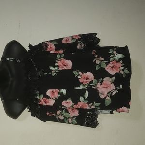 A Byer cold shoulder (t7)